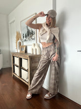 Load image into Gallery viewer, Plaid Cargo Pants