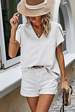 Load image into Gallery viewer, White button down Blouse 50047