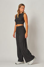 Load image into Gallery viewer, Black Crinkle tank 50033