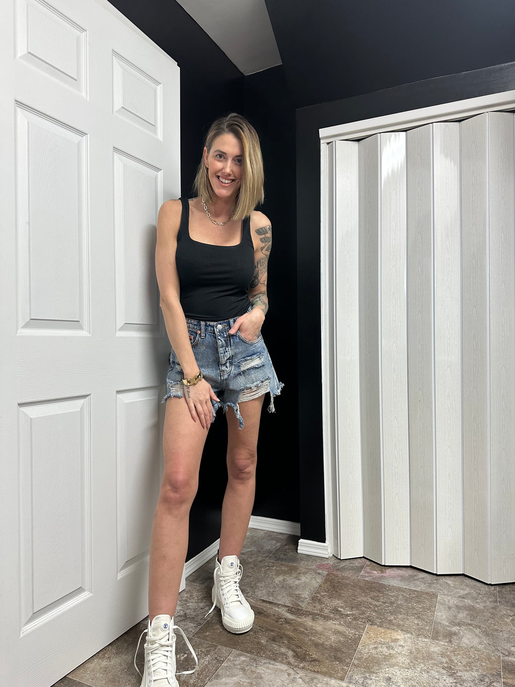 Black Ribbed Tank 00042