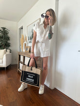 Load image into Gallery viewer, White Linen Button Down 00075