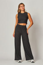 Load image into Gallery viewer, Black Crinkle tank 50033