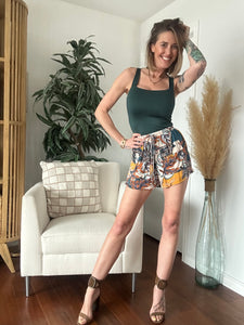 Fun and Flirty Short 00028