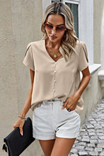 Load image into Gallery viewer, Beige button down Blouse 50018