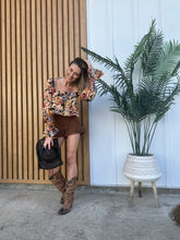 Load image into Gallery viewer, Ruffle Mocha Short 00046