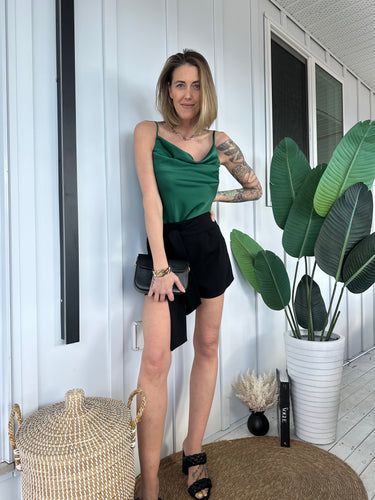 Black tie up short 00137