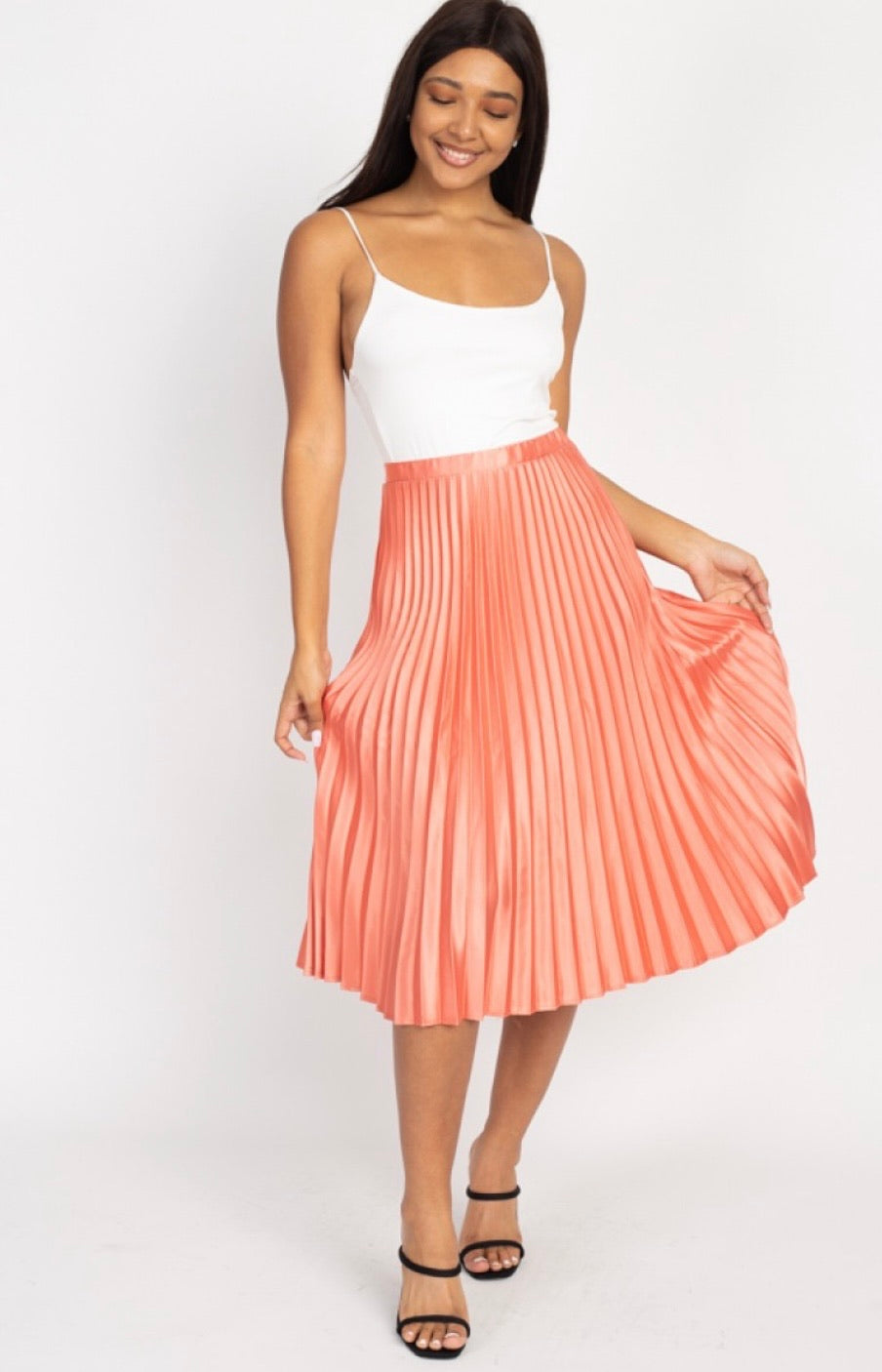 Pleated salmon colored skirt 01237